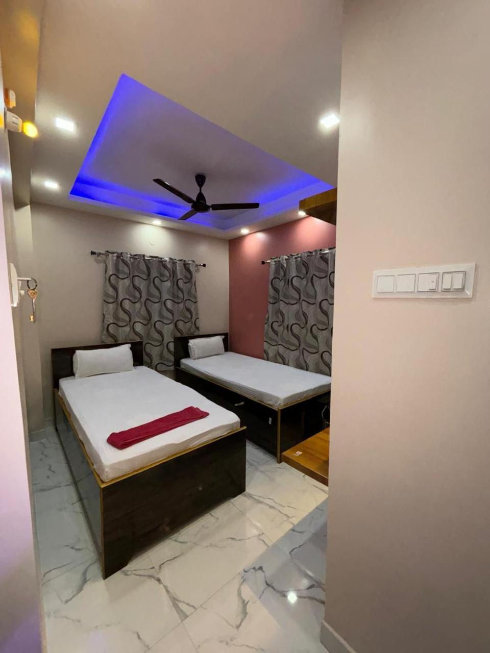 Garden Guest House Near Rene Tower Ruby General Hospital Kolkata Eksteriør bilde